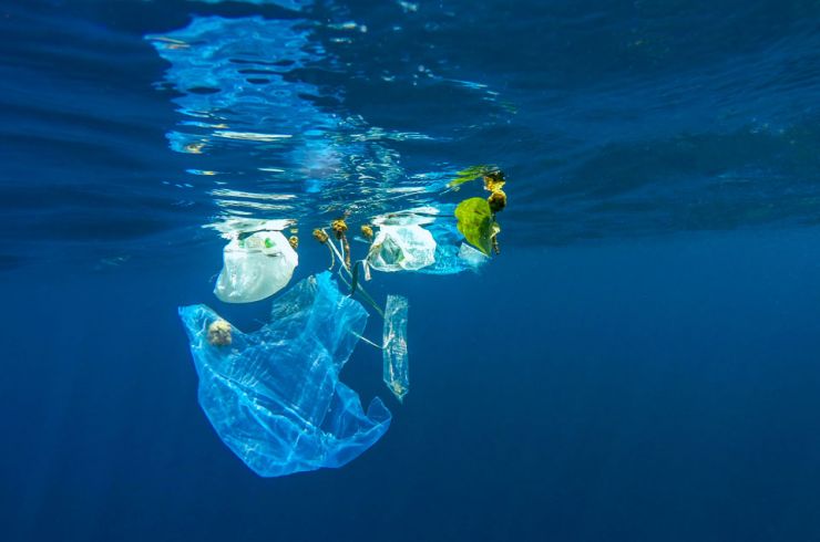 Boyan Slat may solve the ocean plastics pollution problem